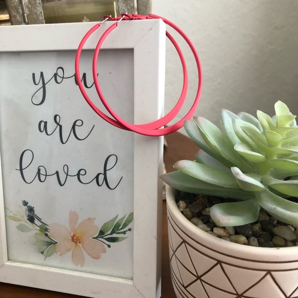 Bundle Loft Bracelet and Hoop Earrings - Picture 3 of 10